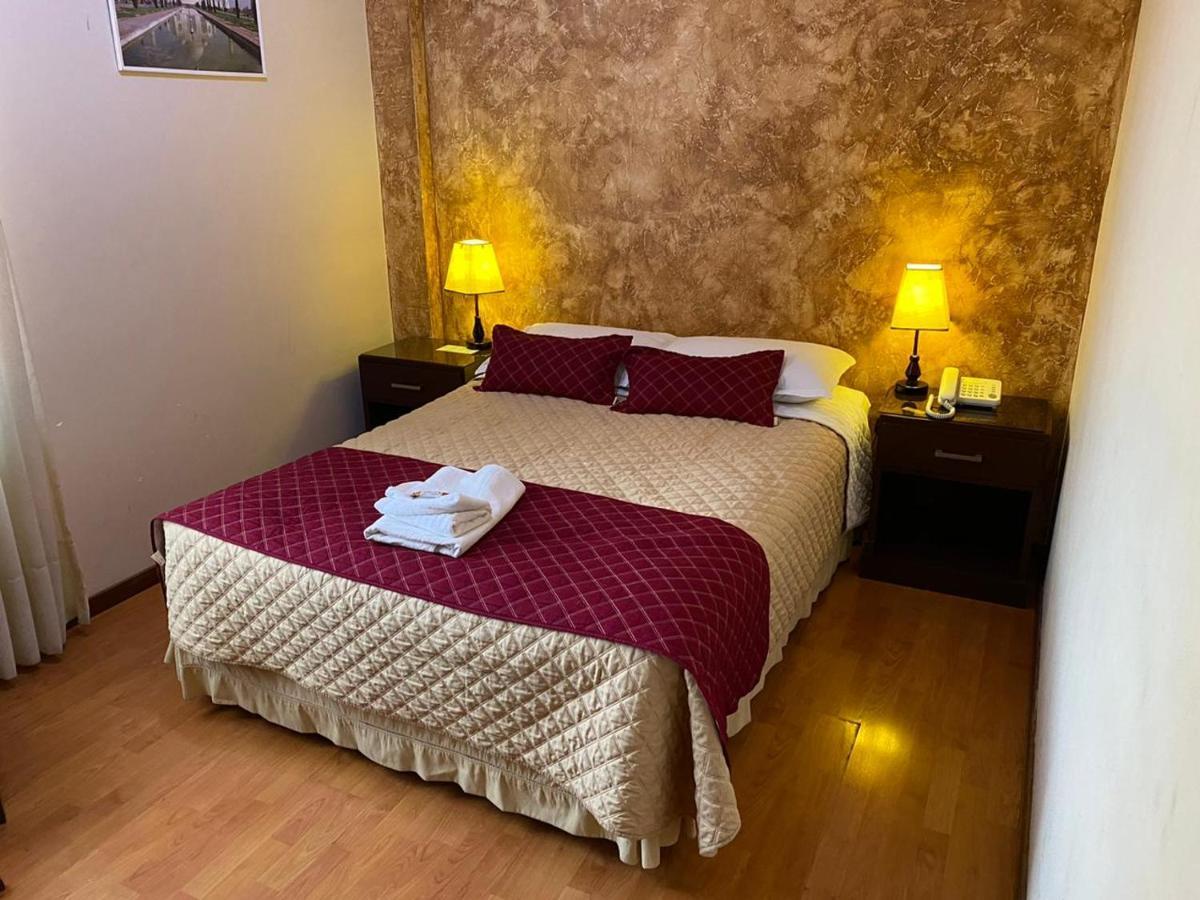 Hotel Granny Tarija Exterior foto